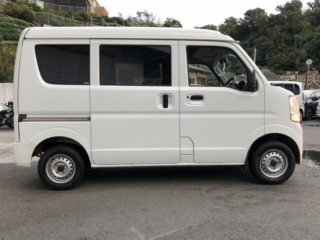 エブリイ ＰＣ　車検令和９年まで　５ＡＧＳ車　２ＮＤ発進　ＭＴモード　ルーフコンソール　キーレスエントリー　ライトレベライザー　ラジオ　ＰＷ　登録遅れ（6枚目）