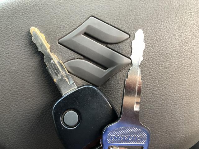 エブリイ ＰＣ　車検令和９年まで　５ＡＧＳ車　２ＮＤ発進　ＭＴモード　ルーフコンソール　キーレスエントリー　ライトレベライザー　ラジオ　ＰＷ　登録遅れ（42枚目）