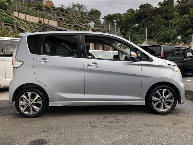 デイズ ハイウェイスター　Ｇターボ　禁煙車　フルセグＳＤナビ　Ｂｌｕｅｔｏｏｔｈ　ＤＶＤ　ＵＳＢ　アラウンドビューカメラ　ドラレコ　ＨＩＤオートライト　フォグランプ　純正１５インチＡＷ　ステアＳＷ　プッシュスタート　ＥＴＣ　スマートキー（6枚目）