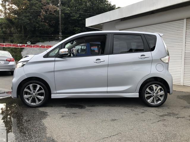 デイズ ハイウェイスター　Ｇターボ　禁煙車　フルセグＳＤナビ　Ｂｌｕｅｔｏｏｔｈ　ＤＶＤ　ＵＳＢ　アラウンドビューカメラ　ドラレコ　ＨＩＤオートライト　フォグランプ　純正１５インチＡＷ　ステアＳＷ　プッシュスタート　ＥＴＣ　スマートキー（10枚目）