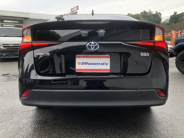 プリウス Ａプレミアム　後期　セーフティセンス　サンルーフ　メーカーナビ　Ｂｌｕｅｔｏｏｔｈ接続　バックカメラ　本革シート　温冷シート　インテリアパネル　駐車支援　ＢＳＭ　ＲＣＴＡ　Ｐソナー　ＡＣ１００Ｖ電源　ＥＴＣ２．０（8枚目）