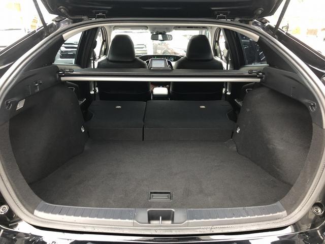 プリウス Ａプレミアム　後期　セーフティセンス　サンルーフ　メーカーナビ　Ｂｌｕｅｔｏｏｔｈ接続　バックカメラ　本革シート　温冷シート　インテリアパネル　駐車支援　ＢＳＭ　ＲＣＴＡ　Ｐソナー　ＡＣ１００Ｖ電源　ＥＴＣ２．０（28枚目）