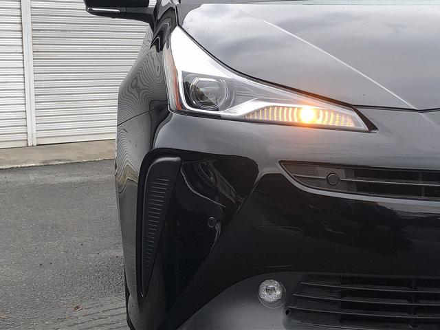 プリウス Ａプレミアム　後期　セーフティセンス　サンルーフ　メーカーナビ　Ｂｌｕｅｔｏｏｔｈ接続　バックカメラ　本革シート　温冷シート　インテリアパネル　駐車支援　ＢＳＭ　ＲＣＴＡ　Ｐソナー　ＡＣ１００Ｖ電源　ＥＴＣ２．０（52枚目）