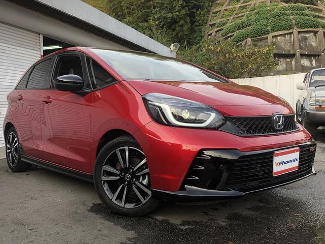 フィット ｅ：ＨＥＶ　ＲＳ　ホンダセンシング　９インチＳＤナビ　フルセグＴＶ　Ｂｌｕｅｔｏｏｔｈ接続　カープレイ　バックカメラ　ハーフレザー　ＥＴＣ２．０　ＬＥＤオートライト　ＵＳＢ充電　パドルシフト　ステアスイッチ　ＣＭＢＳ（5枚目）