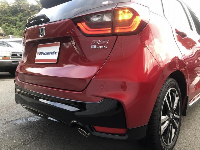 フィット ｅ：ＨＥＶ　ＲＳ　ホンダセンシング　９インチＳＤナビ　フルセグＴＶ　Ｂｌｕｅｔｏｏｔｈ接続　カープレイ　バックカメラ　ハーフレザー　ＥＴＣ２．０　ＬＥＤオートライト　ＵＳＢ充電　パドルシフト　ステアスイッチ　ＣＭＢＳ（16枚目）