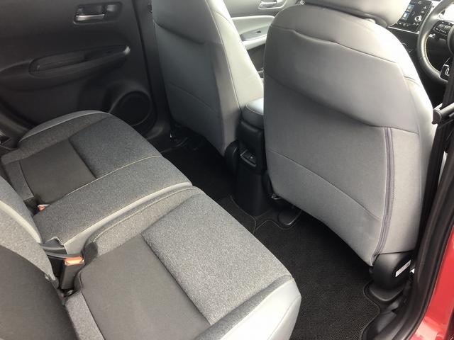 フィット ｅ：ＨＥＶ　ＲＳ　ホンダセンシング　９インチＳＤナビ　フルセグＴＶ　Ｂｌｕｅｔｏｏｔｈ接続　カープレイ　バックカメラ　ハーフレザー　ＥＴＣ２．０　ＬＥＤオートライト　ＵＳＢ充電　パドルシフト　ステアスイッチ　ＣＭＢＳ（20枚目）