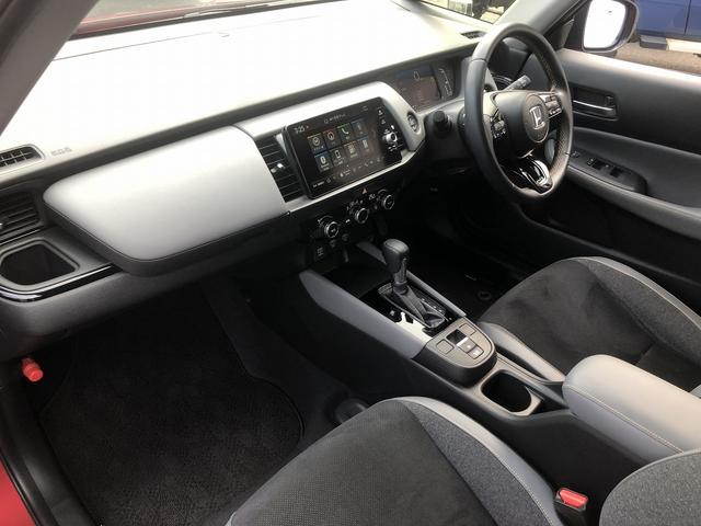 フィット ｅ：ＨＥＶ　ＲＳ　ホンダセンシング　９インチＳＤナビ　フルセグＴＶ　Ｂｌｕｅｔｏｏｔｈ接続　カープレイ　バックカメラ　ハーフレザー　ＥＴＣ２．０　ＬＥＤオートライト　ＵＳＢ充電　パドルシフト　ステアスイッチ　ＣＭＢＳ（22枚目）