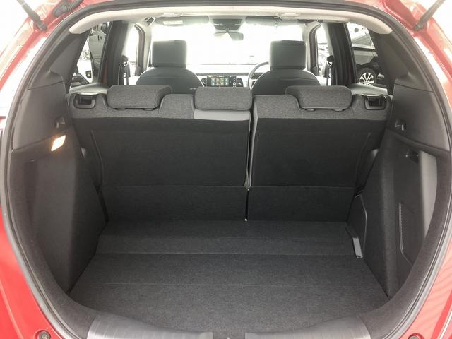 フィット ｅ：ＨＥＶ　ＲＳ　ホンダセンシング　９インチＳＤナビ　フルセグＴＶ　Ｂｌｕｅｔｏｏｔｈ接続　カープレイ　バックカメラ　ハーフレザー　ＥＴＣ２．０　ＬＥＤオートライト　ＵＳＢ充電　パドルシフト　ステアスイッチ　ＣＭＢＳ（24枚目）