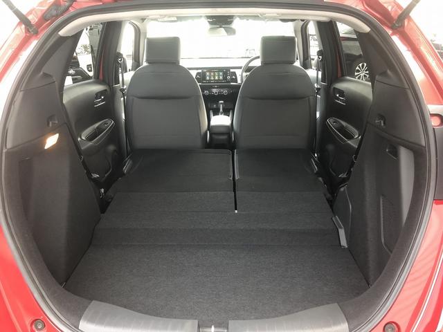 フィット ｅ：ＨＥＶ　ＲＳ　ホンダセンシング　９インチＳＤナビ　フルセグＴＶ　Ｂｌｕｅｔｏｏｔｈ接続　カープレイ　バックカメラ　ハーフレザー　ＥＴＣ２．０　ＬＥＤオートライト　ＵＳＢ充電　パドルシフト　ステアスイッチ　ＣＭＢＳ（25枚目）