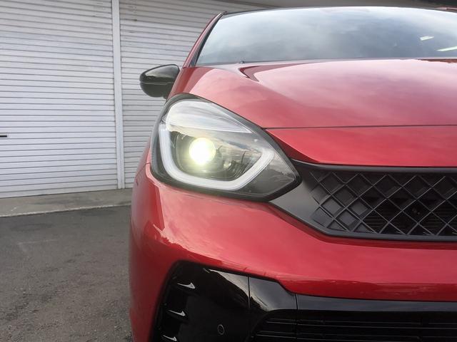 フィット ｅ：ＨＥＶ　ＲＳ　ホンダセンシング　９インチＳＤナビ　フルセグＴＶ　Ｂｌｕｅｔｏｏｔｈ接続　カープレイ　バックカメラ　ハーフレザー　ＥＴＣ２．０　ＬＥＤオートライト　ＵＳＢ充電　パドルシフト　ステアスイッチ　ＣＭＢＳ（56枚目）