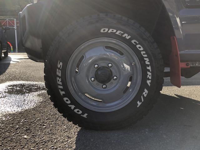 ＪＡＯＳリフトＵＰ　オープンカントリー付ＡＰＩＯ１６インチＡＷ　ＣＬＬＩＮＫリアゲートＢＯＸ　ＩＰＦサイドストレージパネル　サイドバー８型ナビ　ＢＴ接続　Ｂカメラ　アルパインデジタルミラー　前後フォグ