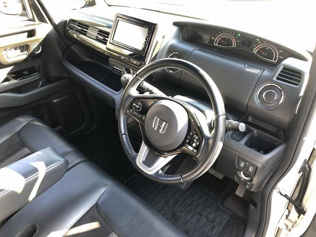 N-BOXカスタム G・Lターボホンダセンシング メモリナビ フルセグTV Bluetooth接続 バックカメラ ETC パドルシフト Wパワスラ ステアスイッチ ハーフレザー LEDオートライト&フォグ ロールシェード CMBS LKAS ACC(21枚目)