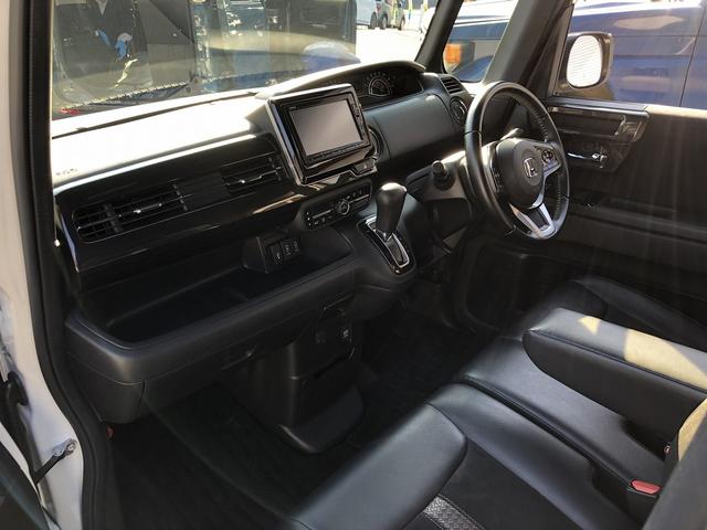 N-BOXカスタム G・Lターボホンダセンシング メモリナビ フルセグTV Bluetooth接続 バックカメラ ETC パドルシフト Wパワスラ ステアスイッチ ハーフレザー LEDオートライト&フォグ ロールシェード CMBS LKAS ACC(24枚目)