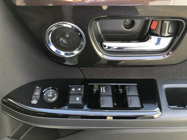 N-BOXカスタム G・Lターボホンダセンシング メモリナビ フルセグTV Bluetooth接続 バックカメラ ETC パドルシフト Wパワスラ ステアスイッチ ハーフレザー LEDオートライト&フォグ ロールシェード CMBS LKAS ACC(30枚目)