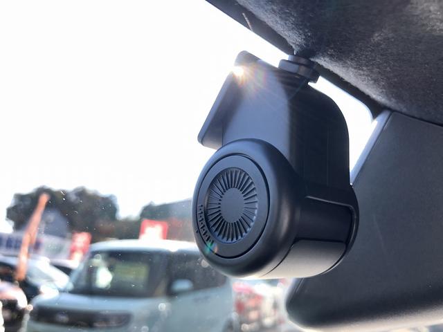 タフト Gターボ スカイフィールトップ スマアシ メモリナビ フルセグTV Bluetooth接続 パノラマモニター ドラレコ ETC Wシートヒータ ステアスイッチ ルーフレール USB充電 衝突軽減B 車線逸脱警報(44枚目)