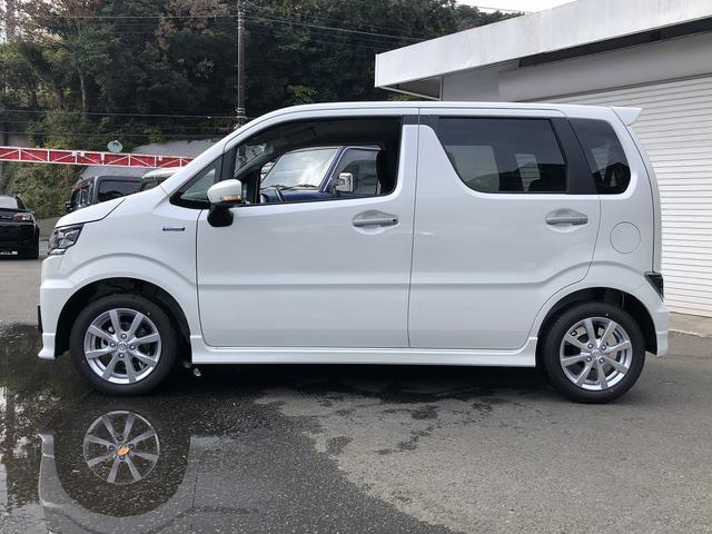 ワゴンＲカスタムＺ ハイブリッドＺＸ　登録済未使用車　デュアルカメラサポートブレーキ　ＬＥＤオートライト＆フォグ　シートヒーター　ＵＳＢ充電　１４インチＡＷ　Ｐソナー　ＡＣＣ　前後誤発進抑制　車線逸脱警報　ふらつき警報　ハイビームアシスト（10枚目）