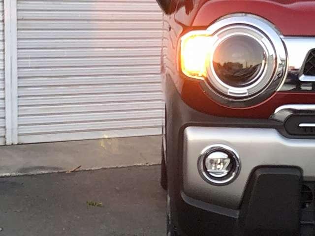 ハスラー Ｊスタイル　２トーン　ＤＣＢＳ　９インチナビ　ＢＴ・ＵＳＢ・カープレイ接続　全方位モニター　ルーフレール　Ｗシートヒーター　ＬＥＤオートライト＆フォグ　Ｐセンサー　標識認識　先行車発進　誤発進抑制　禁煙（12枚目）