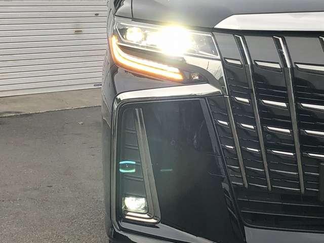 アルファード 2.5S タイプゴールド 後期 9型DAナビ BT・USB・カープレイ接続 Bカメラ セーフティセンス パワーゲート 3眼LEDオートライト&フォグ AC100V電源 1タッチWパワスラ 半革シート ウッドステア ETC2.0(14枚目)