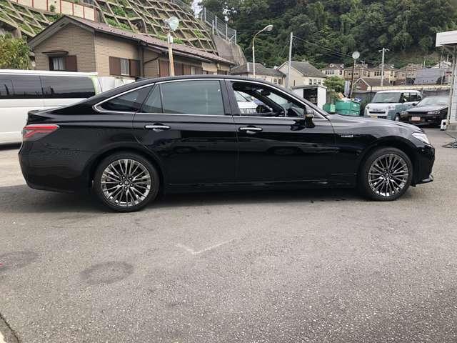 クラウンハイブリッド Ｇ－エグゼクティブ　Ｆｏｕｒ　メーカーナビ　プレミアムサウンド　電動ムーンルーフ　パノラミックビューモニタ　パーキングアシスト　デジタルミラー　ＡＣ１００Ｖ電源　ワイヤレス充電　セーフティＳ　温冷本革シート　３眼ＬＥＤ　ＥＴＣ（6枚目）