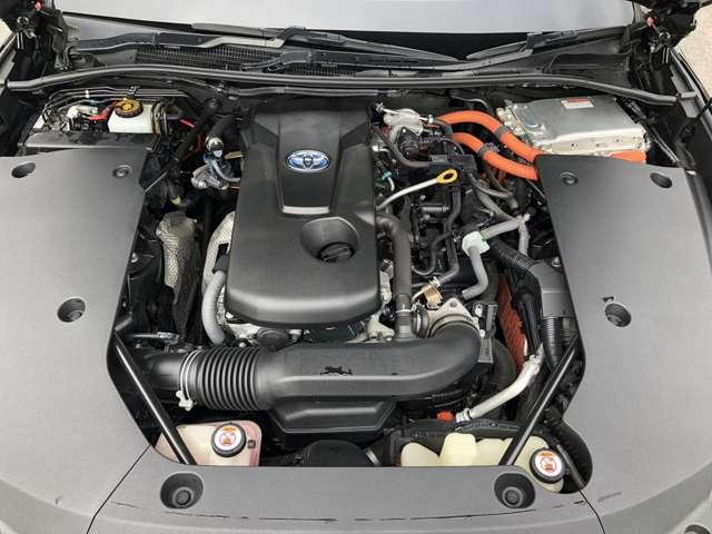 クラウンハイブリッド Ｇ－エグゼクティブ　Ｆｏｕｒ　メーカーナビ　プレミアムサウンド　電動ムーンルーフ　パノラミックビューモニタ　パーキングアシスト　デジタルミラー　ＡＣ１００Ｖ電源　ワイヤレス充電　セーフティＳ　温冷本革シート　３眼ＬＥＤ　ＥＴＣ（11枚目）