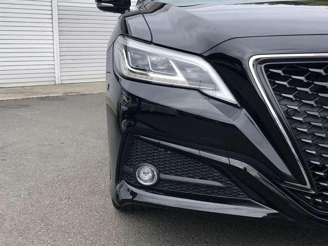 クラウンハイブリッド Ｇ－エグゼクティブ　Ｆｏｕｒ　メーカーナビ　プレミアムサウンド　電動ムーンルーフ　パノラミックビューモニタ　パーキングアシスト　デジタルミラー　ＡＣ１００Ｖ電源　ワイヤレス充電　セーフティＳ　温冷本革シート　３眼ＬＥＤ　ＥＴＣ（12枚目）