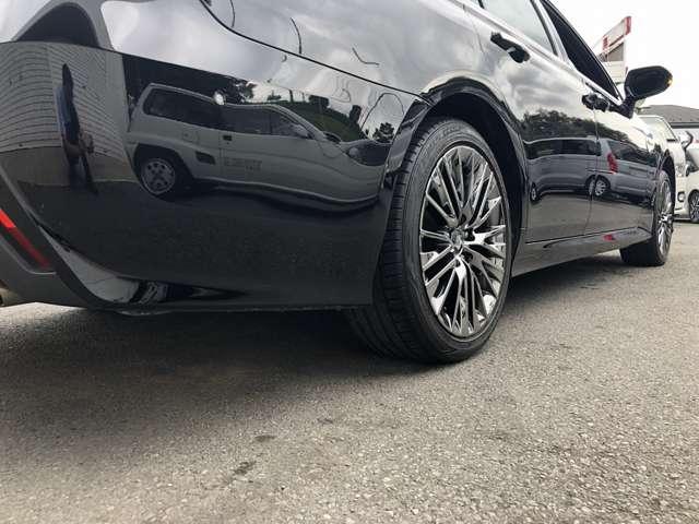 クラウンハイブリッド Ｇ－エグゼクティブ　Ｆｏｕｒ　メーカーナビ　プレミアムサウンド　電動ムーンルーフ　パノラミックビューモニタ　パーキングアシスト　デジタルミラー　ＡＣ１００Ｖ電源　ワイヤレス充電　セーフティＳ　温冷本革シート　３眼ＬＥＤ　ＥＴＣ（18枚目）