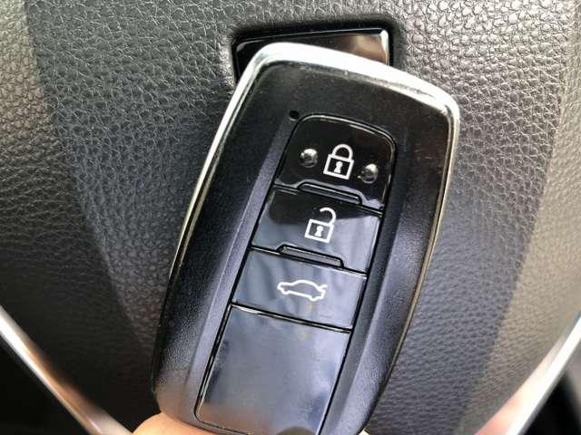 クラウンハイブリッド Ｇ－エグゼクティブ　Ｆｏｕｒ　メーカーナビ　プレミアムサウンド　電動ムーンルーフ　パノラミックビューモニタ　パーキングアシスト　デジタルミラー　ＡＣ１００Ｖ電源　ワイヤレス充電　セーフティＳ　温冷本革シート　３眼ＬＥＤ　ＥＴＣ（43枚目）