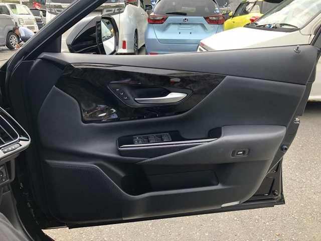 クラウンハイブリッド Ｇ－エグゼクティブ　Ｆｏｕｒ　メーカーナビ　プレミアムサウンド　電動ムーンルーフ　パノラミックビューモニタ　パーキングアシスト　デジタルミラー　ＡＣ１００Ｖ電源　ワイヤレス充電　セーフティＳ　温冷本革シート　３眼ＬＥＤ　ＥＴＣ（71枚目）