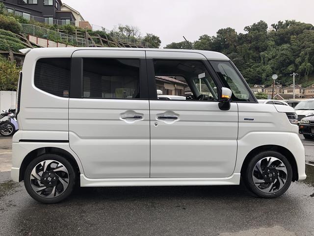 スペーシアカスタム ハイブリッドXSターボ 届出済未使用車 セーフティサポート スズキコネクト対応9インチナビ フルセグ Bluetooth接続 アラウンドビューカメラ 1タッチWパワスラ シート・ステアヒーター サーキュレータ パドルシフト(6枚目)