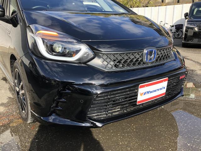 フィット ｅ：ＨＥＶ　ＲＳ　ホンダセンシング　衝突軽減　９型ワイドナビ　ＢＴ　カープレイ　Ｂカメ　Ｐソナー　前後ドラレコ　ステアＳＷ　パドルシフト　ＬＥＤオートライト　ＬＫＡＳ　ＡＣＣ　誤発進抑制　オートハイビーム　ＥＴＣ２．０（14枚目）