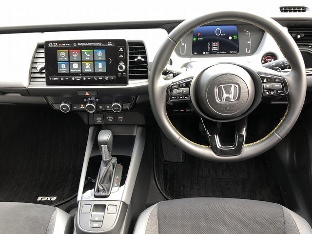 フィット ｅ：ＨＥＶ　ＲＳ　ホンダセンシング　衝突軽減　９型ワイドナビ　ＢＴ　カープレイ　Ｂカメ　Ｐソナー　前後ドラレコ　ステアＳＷ　パドルシフト　ＬＥＤオートライト　ＬＫＡＳ　ＡＣＣ　誤発進抑制　オートハイビーム　ＥＴＣ２．０（62枚目）