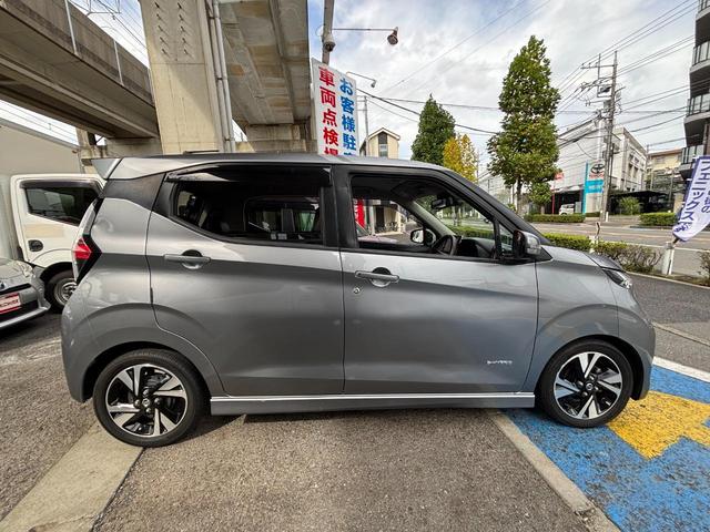 デイズ ハイウェイスター　Ｇターボプロパイロットエディション　・禁煙車・純正９型ナビ・フルセグ・Ｂｌｕｅｔｏｏｔｈ・ＤＶＤ・全方位Ｍ・ステアリモコン・エマージェンシーブレーキ・追従クルコン・車線逸脱支援・ソナー・タイヤアングルガイド・Ｆフォグ・オートライト（14枚目）