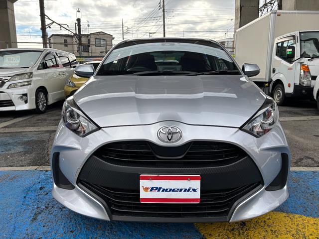 ヤリス Ｘ　ワンオーナー・禁煙車・走行１３００キロ・純正ナビ・Ｂｌｕｅｔｏｏｔｈ・ステアリモコン・バックカメラ・ＥＴＣ・ドラレコ・ブレーキサポート・ソナー・標識認識・オートライト・ハイビーム・保証書（3枚目）