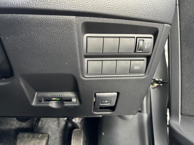 ヤリス Ｘ　ワンオーナー・禁煙車・走行１３００キロ・純正ナビ・Ｂｌｕｅｔｏｏｔｈ・ステアリモコン・バックカメラ・ＥＴＣ・ドラレコ・ブレーキサポート・ソナー・標識認識・オートライト・ハイビーム・保証書（20枚目）