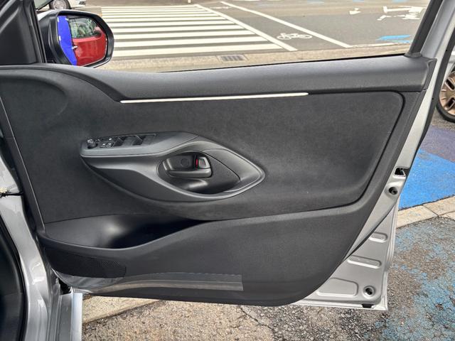 ヤリス Ｘ　ワンオーナー・禁煙車・走行１３００キロ・純正ナビ・Ｂｌｕｅｔｏｏｔｈ・ステアリモコン・バックカメラ・ＥＴＣ・ドラレコ・ブレーキサポート・ソナー・標識認識・オートライト・ハイビーム・保証書（36枚目）