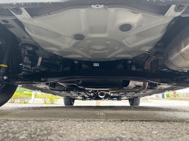 ヤリス Ｘ　ワンオーナー・禁煙車・走行１３００キロ・純正ナビ・Ｂｌｕｅｔｏｏｔｈ・ステアリモコン・バックカメラ・ＥＴＣ・ドラレコ・ブレーキサポート・ソナー・標識認識・オートライト・ハイビーム・保証書（59枚目）