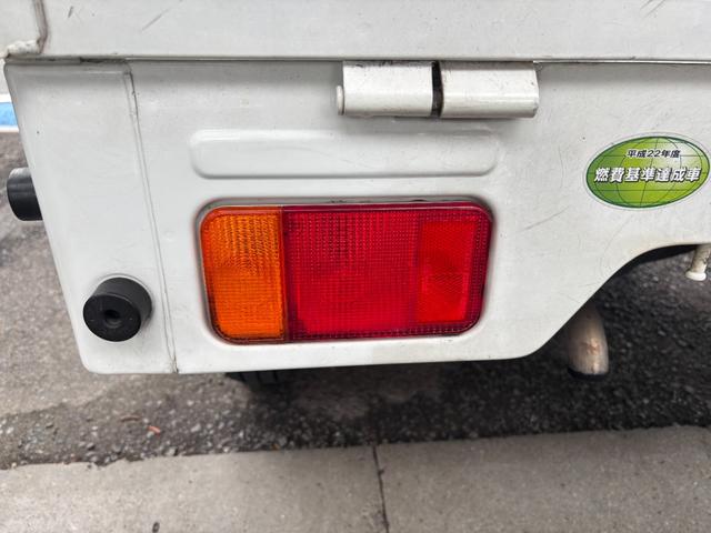 キャリイトラック ＫＵ　・修復歴無し・エアコン・パワステ・５ＭＴ・荷台シート・ユーザー買取車・ナビ・ＥＴＣ・三方開・フロアマット・バイザー（38枚目）