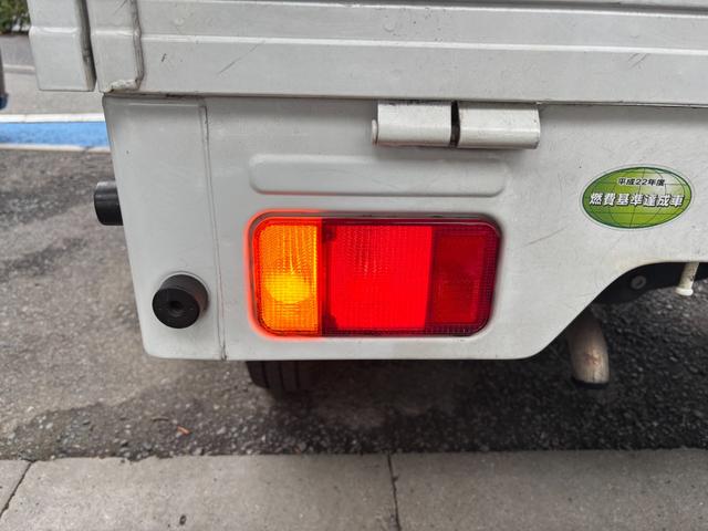 キャリイトラック ＫＵ　・修復歴無し・エアコン・パワステ・５ＭＴ・荷台シート・ユーザー買取車・ナビ・ＥＴＣ・三方開・フロアマット・バイザー（46枚目）