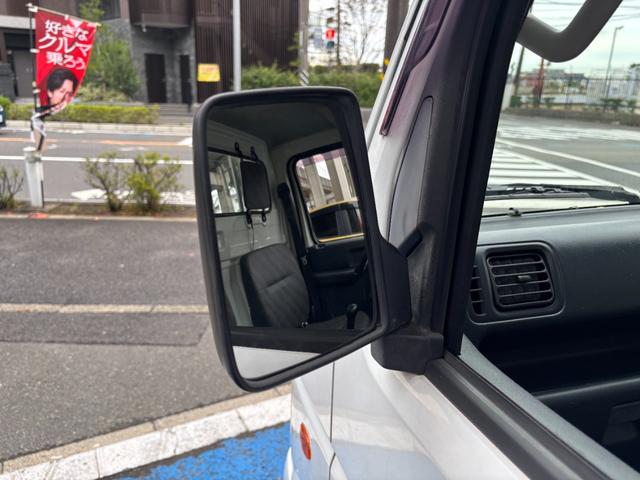 キャリイトラック ＫＵ　・修復歴無し・エアコン・パワステ・５ＭＴ・荷台シート・ユーザー買取車・ナビ・ＥＴＣ・三方開・フロアマット・バイザー（47枚目）