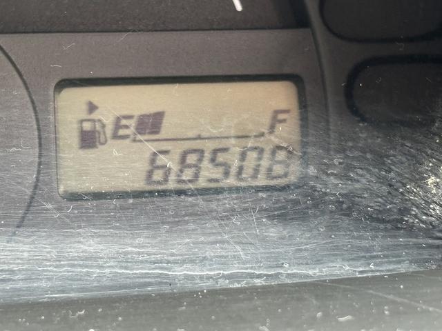 キャリイトラック ＫＵ　・修復歴無し・エアコン・パワステ・５ＭＴ・荷台シート・ユーザー買取車・ナビ・ＥＴＣ・三方開・フロアマット・バイザー（54枚目）