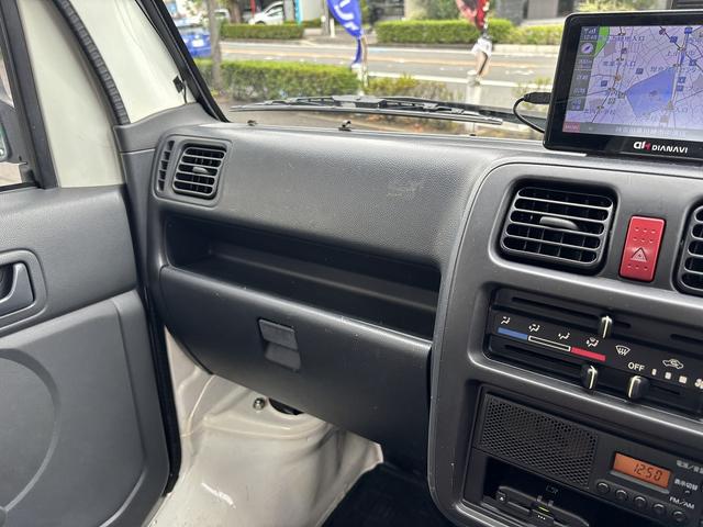 キャリイトラック ＫＵ　・修復歴無し・エアコン・パワステ・５ＭＴ・荷台シート・ユーザー買取車・ナビ・ＥＴＣ・三方開・フロアマット・バイザー（69枚目）