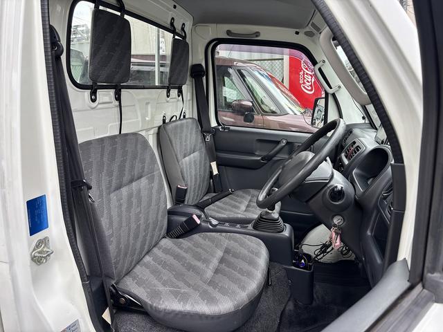 キャリイトラック ＫＵ　・修復歴無し・エアコン・パワステ・５ＭＴ・荷台シート・ユーザー買取車・ナビ・ＥＴＣ・三方開・フロアマット・バイザー（70枚目）