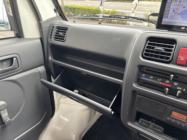 キャリイトラック ＫＵ　・修復歴無し・エアコン・パワステ・５ＭＴ・荷台シート・ユーザー買取車・ナビ・ＥＴＣ・三方開・フロアマット・バイザー（72枚目）