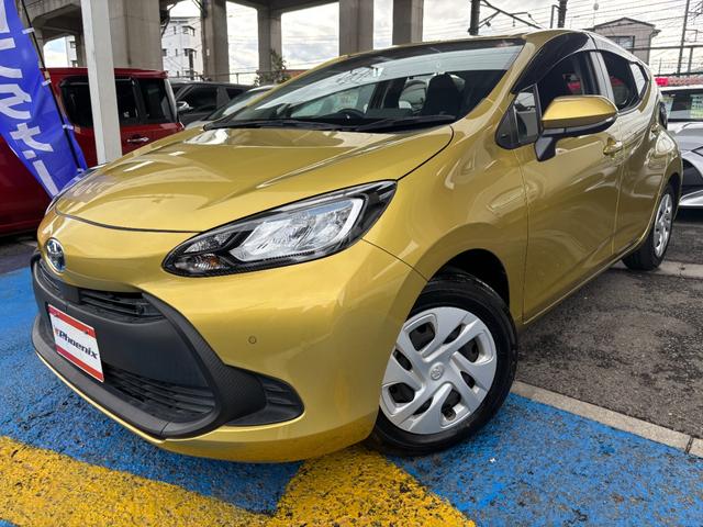 アクア Ｘ　・禁煙車・走行２５００キロ・純正ナビ・Ｂｌｕｅｔｏｏｔｈ・全方位カメラ・ステアリモコン・追従クルコン・車線逸脱支援・舵角支援・ＳＯＳコール・ＬＥＤオートライト・前後ドラレコ・ＥＴＣ・保証書（2枚目）