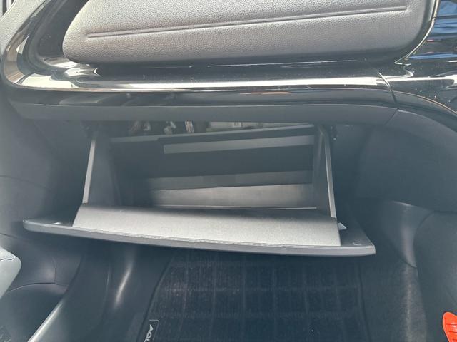 アクア Ｘ　・禁煙車・走行２５００キロ・純正ナビ・Ｂｌｕｅｔｏｏｔｈ・全方位カメラ・ステアリモコン・追従クルコン・車線逸脱支援・舵角支援・ＳＯＳコール・ＬＥＤオートライト・前後ドラレコ・ＥＴＣ・保証書（39枚目）