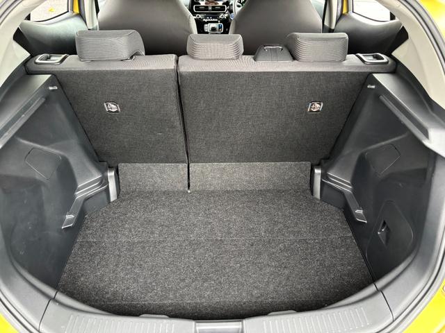 アクア Ｘ　・禁煙車・走行２５００キロ・純正ナビ・Ｂｌｕｅｔｏｏｔｈ・全方位カメラ・ステアリモコン・追従クルコン・車線逸脱支援・舵角支援・ＳＯＳコール・ＬＥＤオートライト・前後ドラレコ・ＥＴＣ・保証書（54枚目）