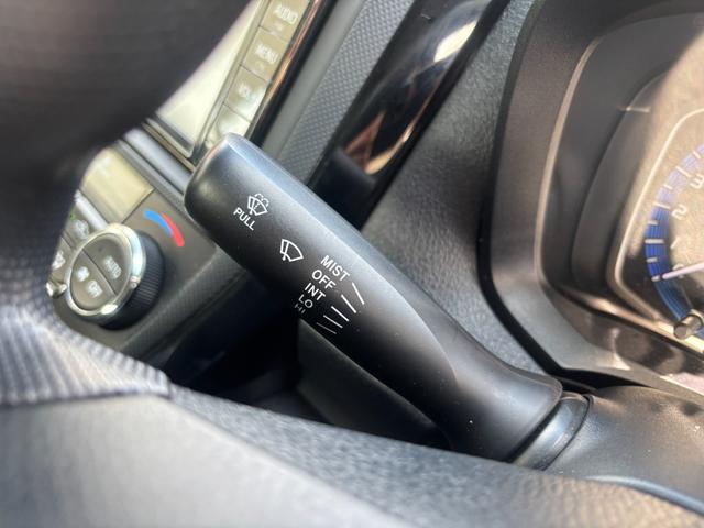 カローラアクシオ ハイブリッド EX ・禁煙車・純正ナビ・Bluetooth・バックカメラ・ETC・トヨタセーフティセンス・ブレーキサポート・車線逸脱警報・先行車発進お知らせ・ソナー・プッシュスタート・スマートキー(19枚目)