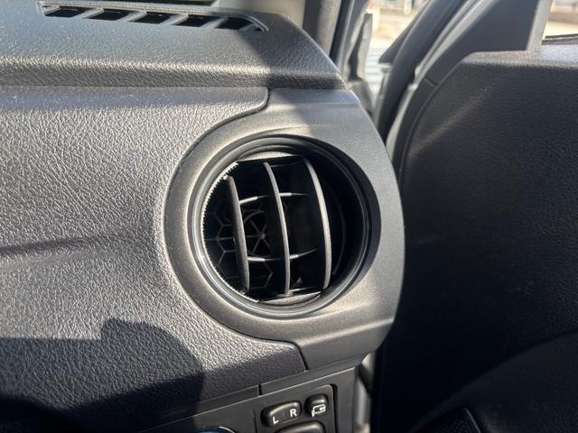 カローラアクシオ ハイブリッド EX ・禁煙車・純正ナビ・Bluetooth・バックカメラ・ETC・トヨタセーフティセンス・ブレーキサポート・車線逸脱警報・先行車発進お知らせ・ソナー・プッシュスタート・スマートキー(26枚目)