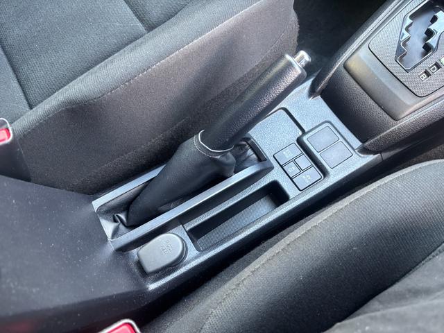 カローラアクシオ ハイブリッド EX ・禁煙車・純正ナビ・Bluetooth・バックカメラ・ETC・トヨタセーフティセンス・ブレーキサポート・車線逸脱警報・先行車発進お知らせ・ソナー・プッシュスタート・スマートキー(31枚目)