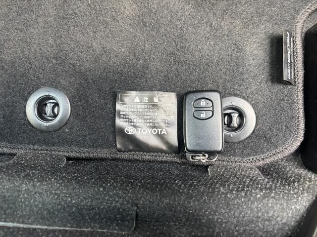 カローラアクシオ ハイブリッド EX ・禁煙車・純正ナビ・Bluetooth・バックカメラ・ETC・トヨタセーフティセンス・ブレーキサポート・車線逸脱警報・先行車発進お知らせ・ソナー・プッシュスタート・スマートキー(80枚目)